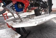 El motor está protegido del impacto directo del agua, pero aun así es delicado