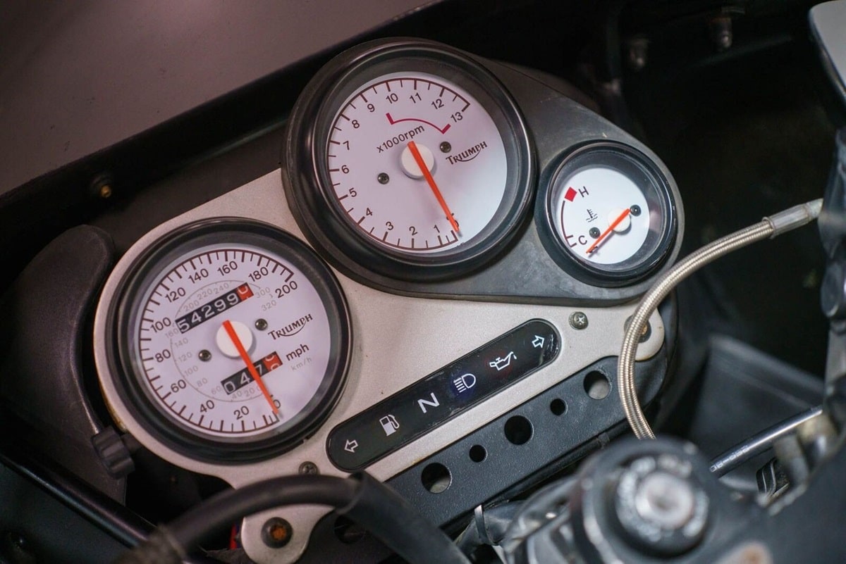 Motos de ensueño a la venta: Triumph Daytona 1200 SE de 1998