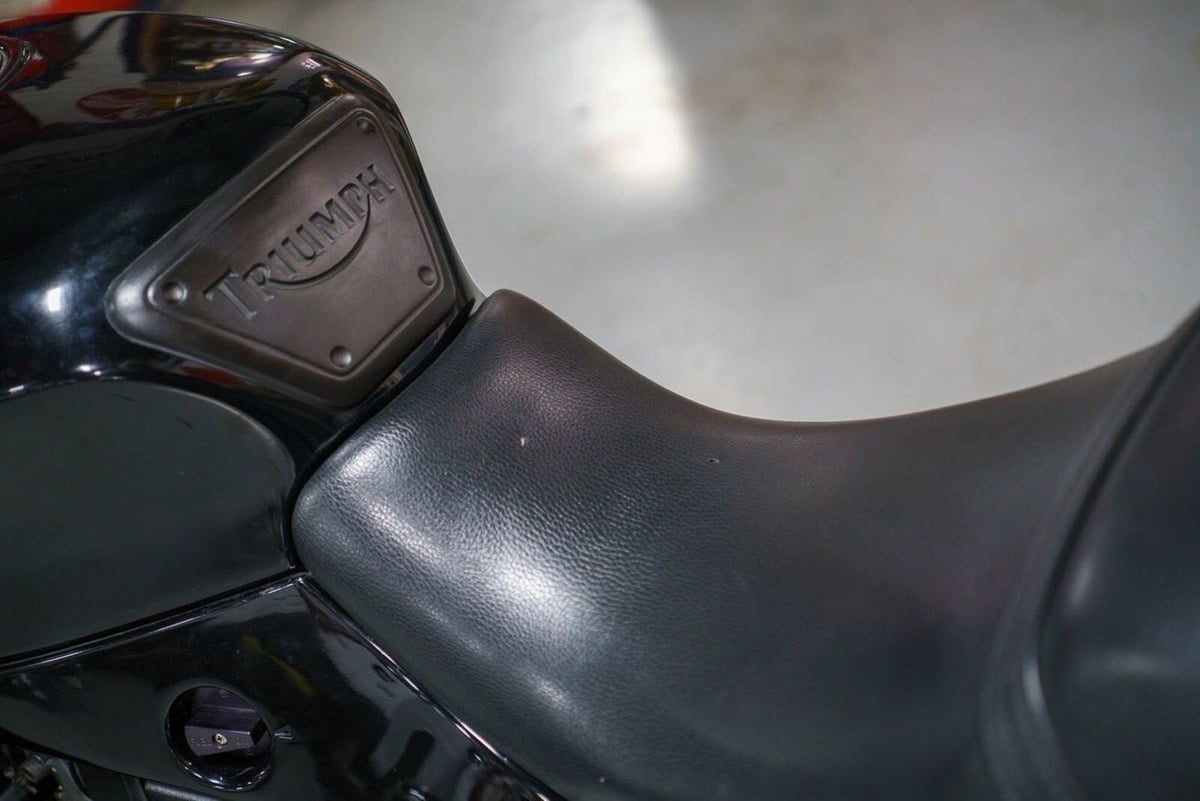 Motos de ensueño a la venta: Triumph Daytona 1200 SE de 1998