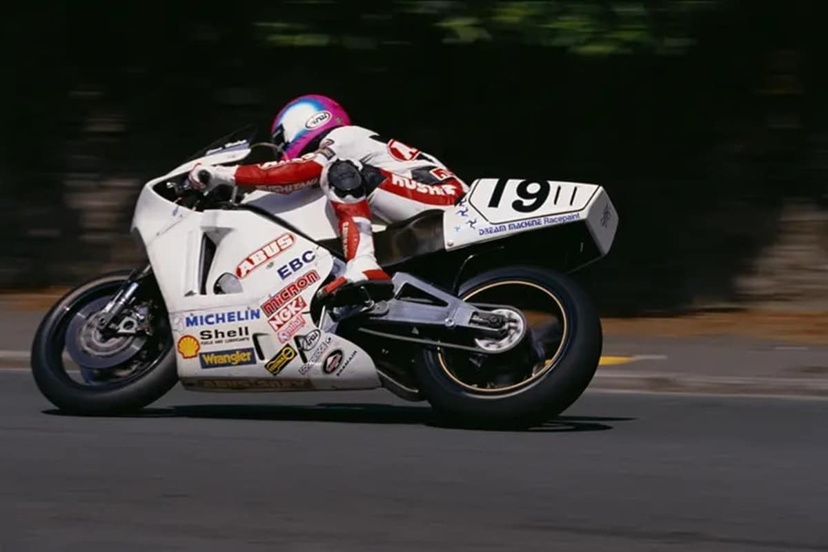 Nuevo libro "Race of the Titans": El Senior TT de 1992 como nunca antes lo viviste