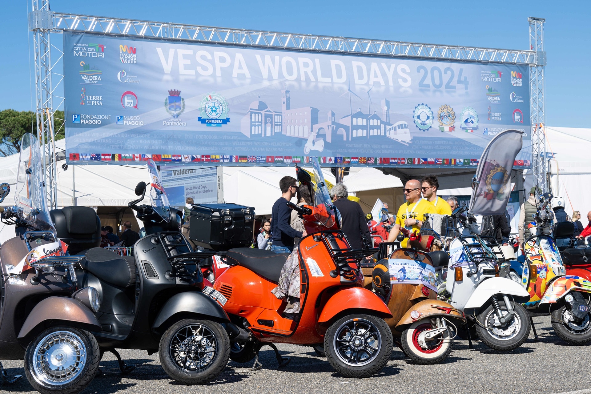 Vespa World Days 2024; récord de participación y asistencia de público