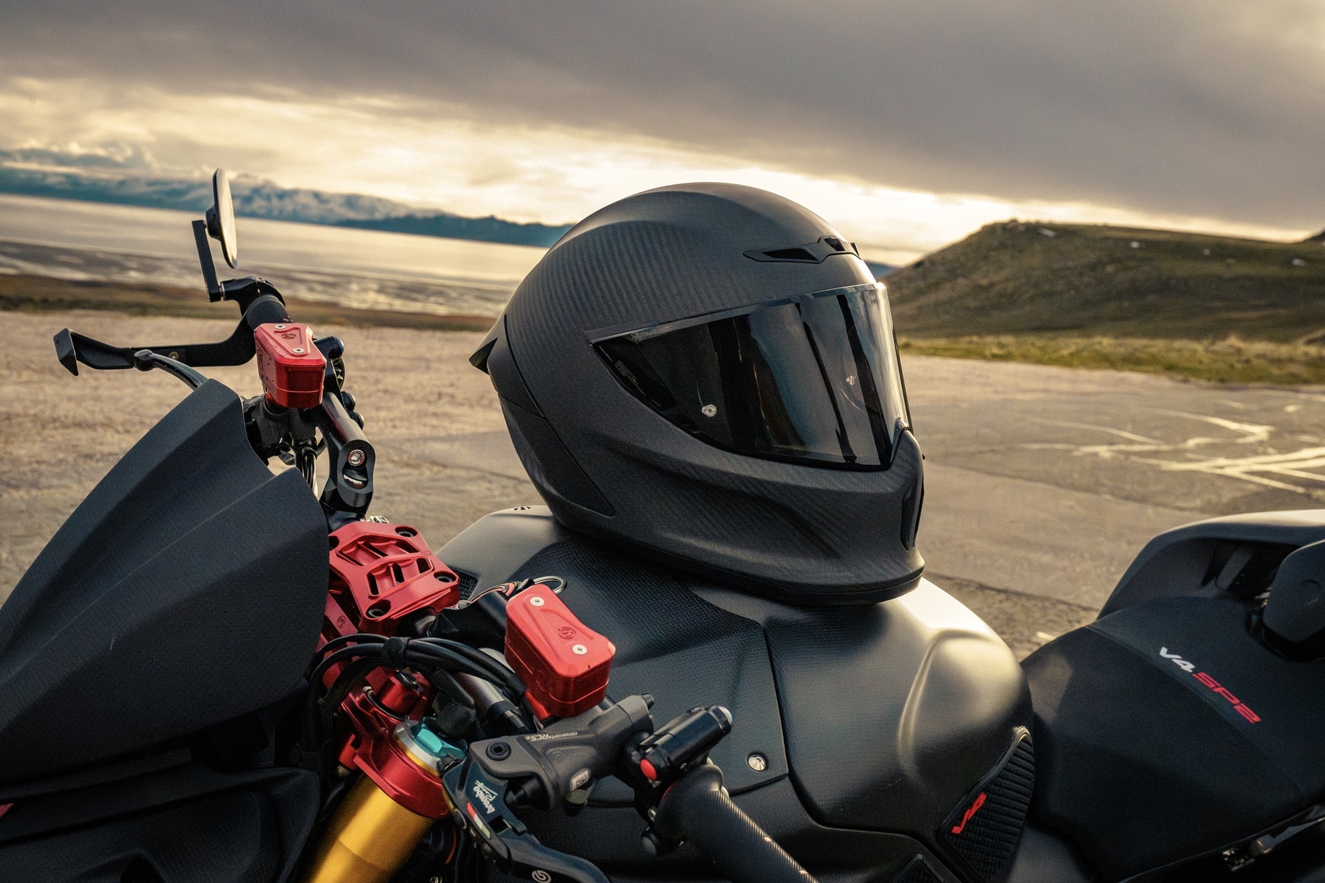 Ruroc Eox 2024: El nuevo casco integral premium de la firma británica
