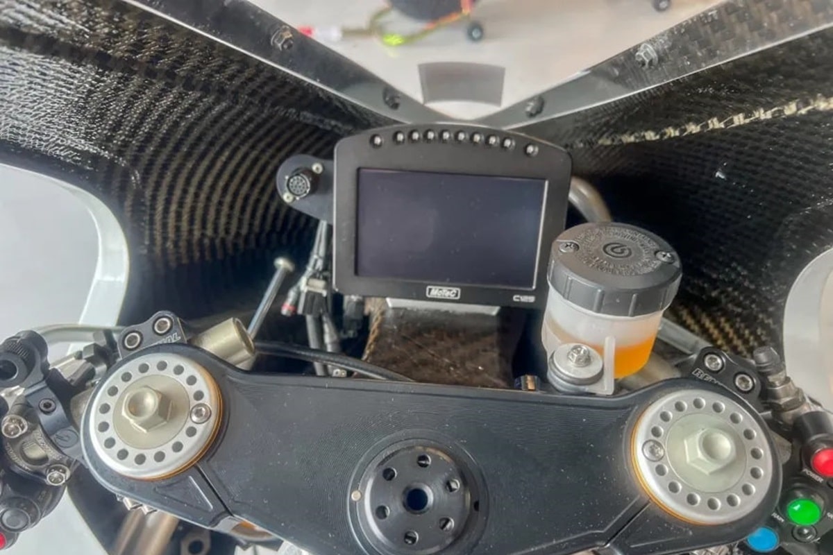 Yamaha YZF-R1 DR Moto: Rendimiento de MotoGP para los más exigentes