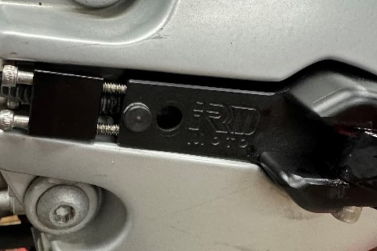 IRM Moto y sus "highway pegs" nos ofrecen nuevas posibilidades de ergonomía en nuestra BMW Bóxer