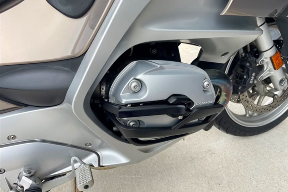 IRM Moto y sus "highway pegs" nos ofrecen nuevas posibilidades de ergonomía en nuestra BMW Bóxer