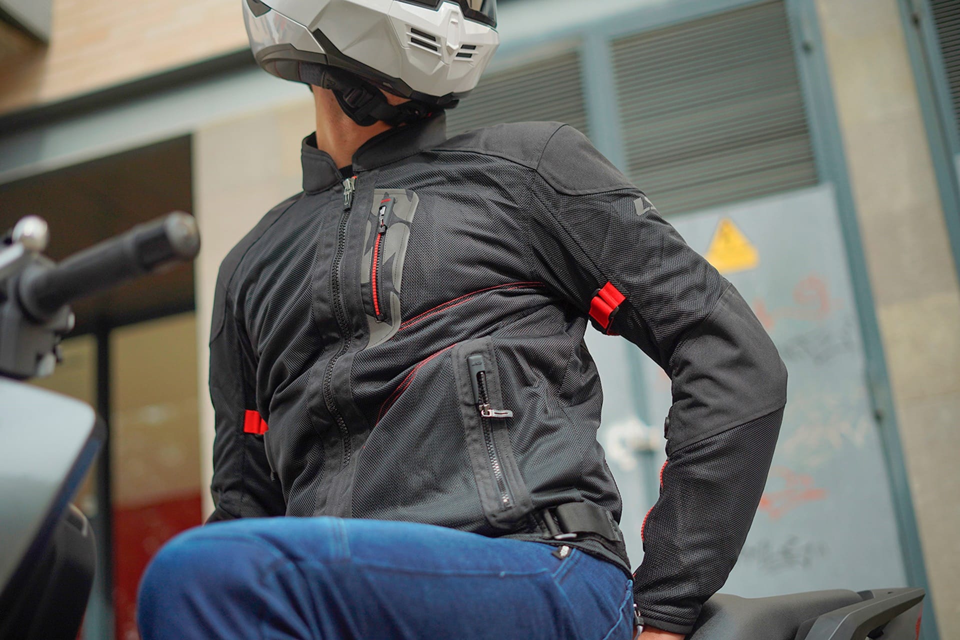 Equipamiento motero LS2: Para andar igual de seguro en verano que en invierno