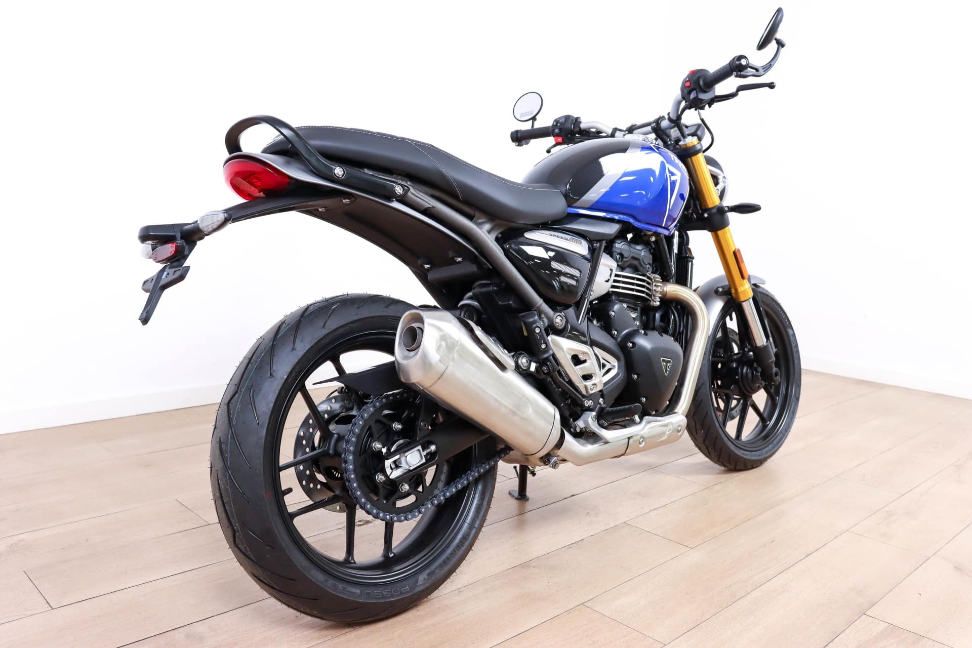 Renting Multimoto