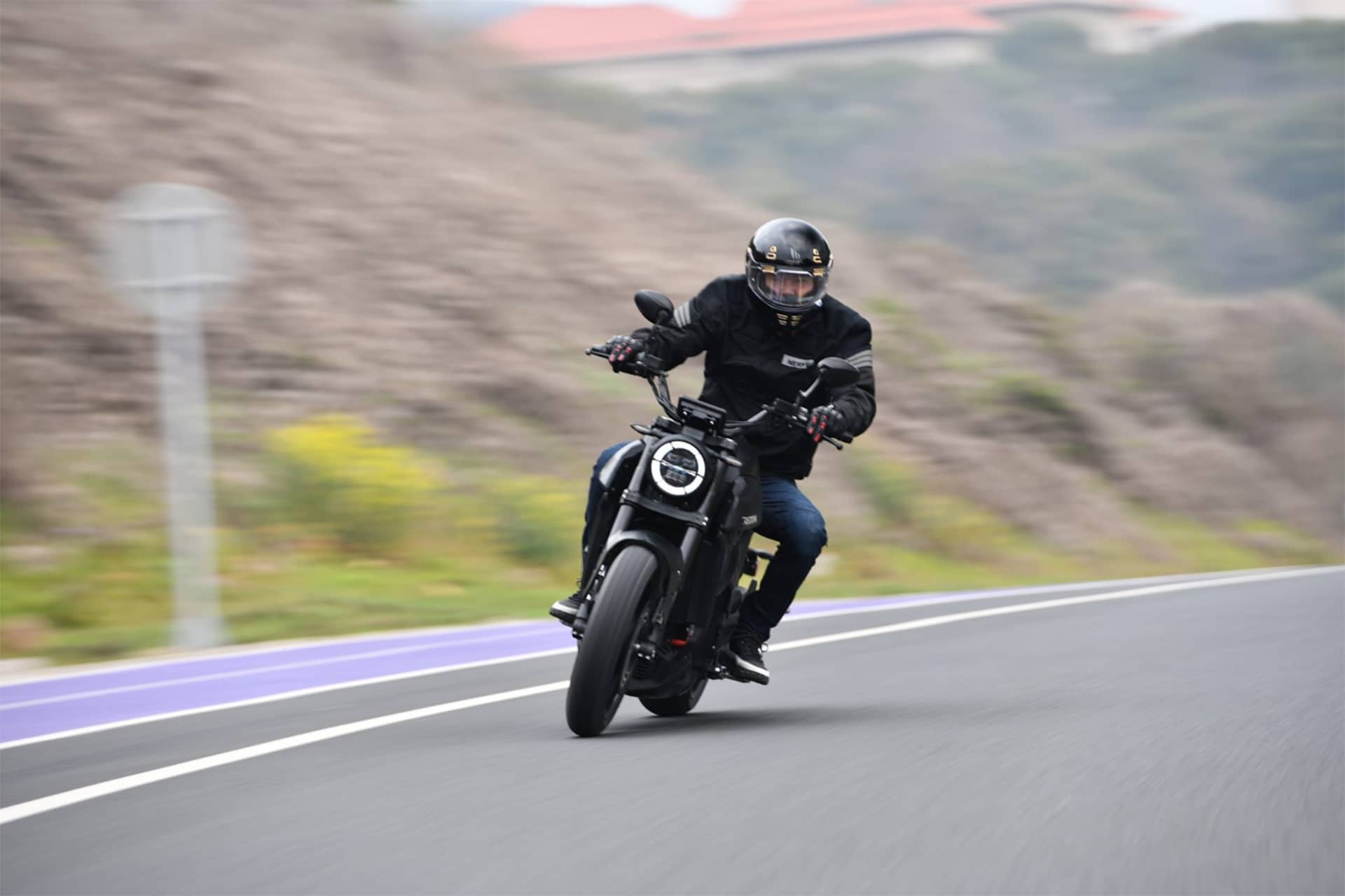 Rezon Motorcycles Bohemia 2024