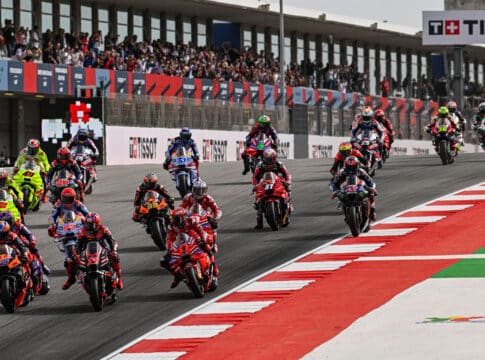 Ten cuidado vaquero, que MotoGP no es la F1