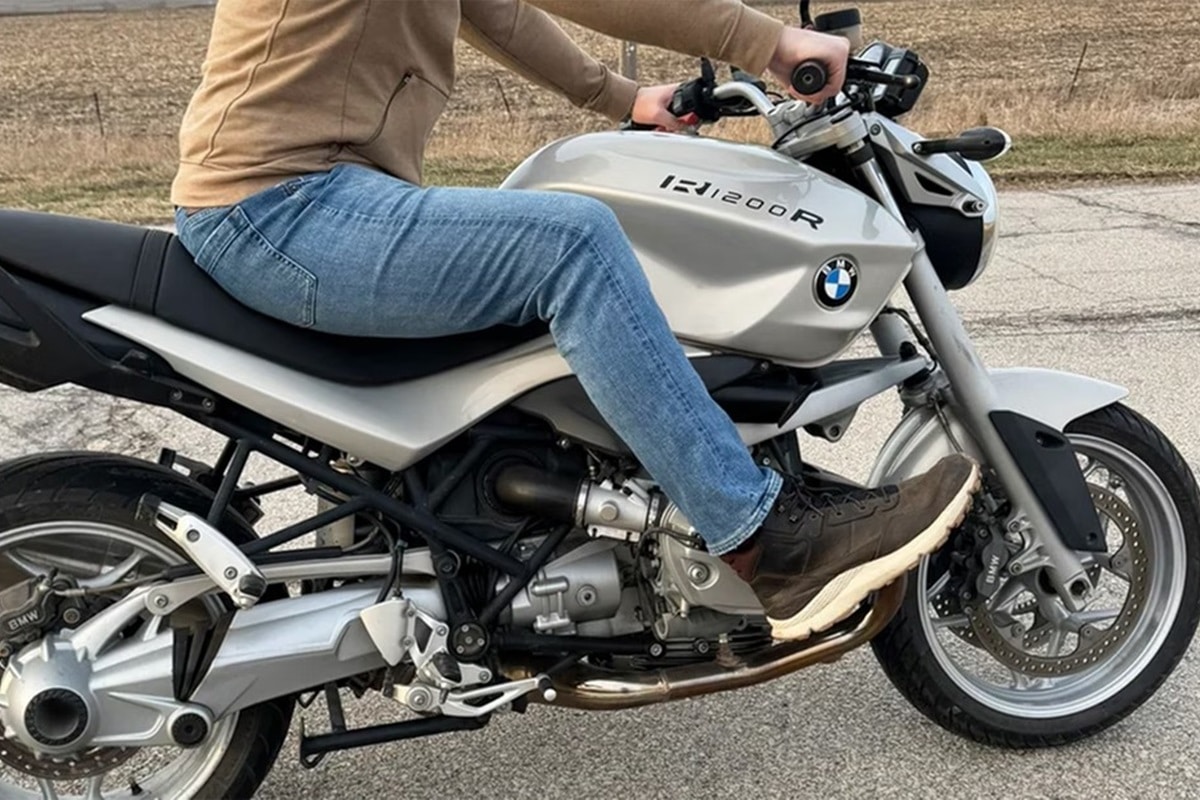 IRM Moto y sus "highway pegs" nos ofrecen nuevas posibilidades de ergonomía en nuestra BMW Bóxer