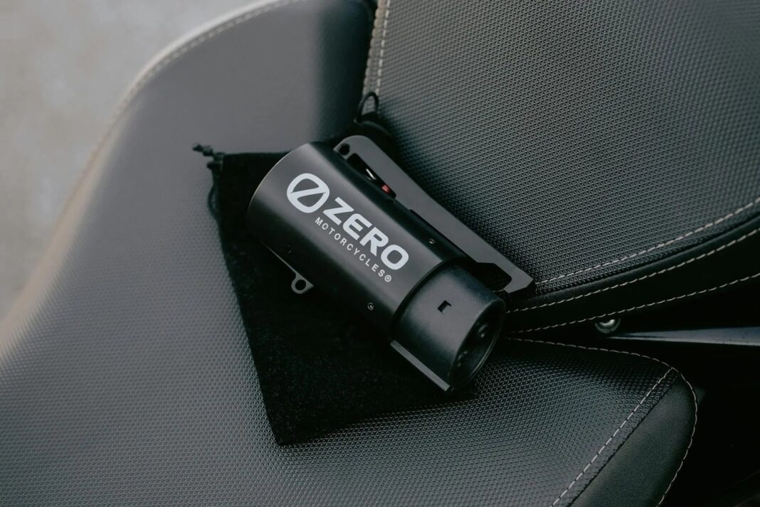 Tesla Tap Mini, el nuevo adaptador de carga disponible para los modelos de Zero Motorcycles