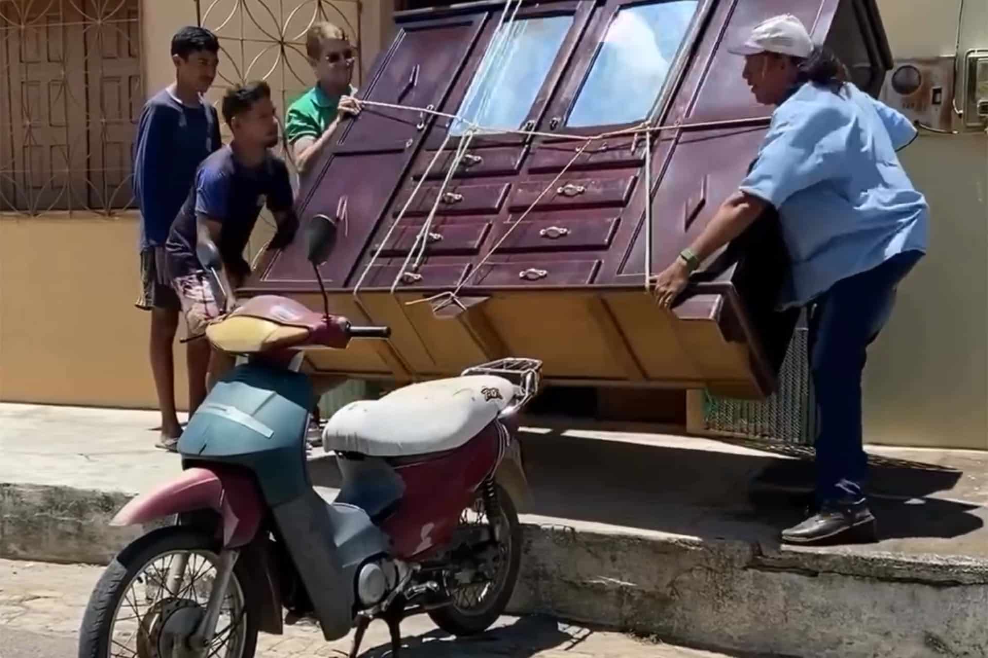 Los amigos siempre dispuestos a ayudar