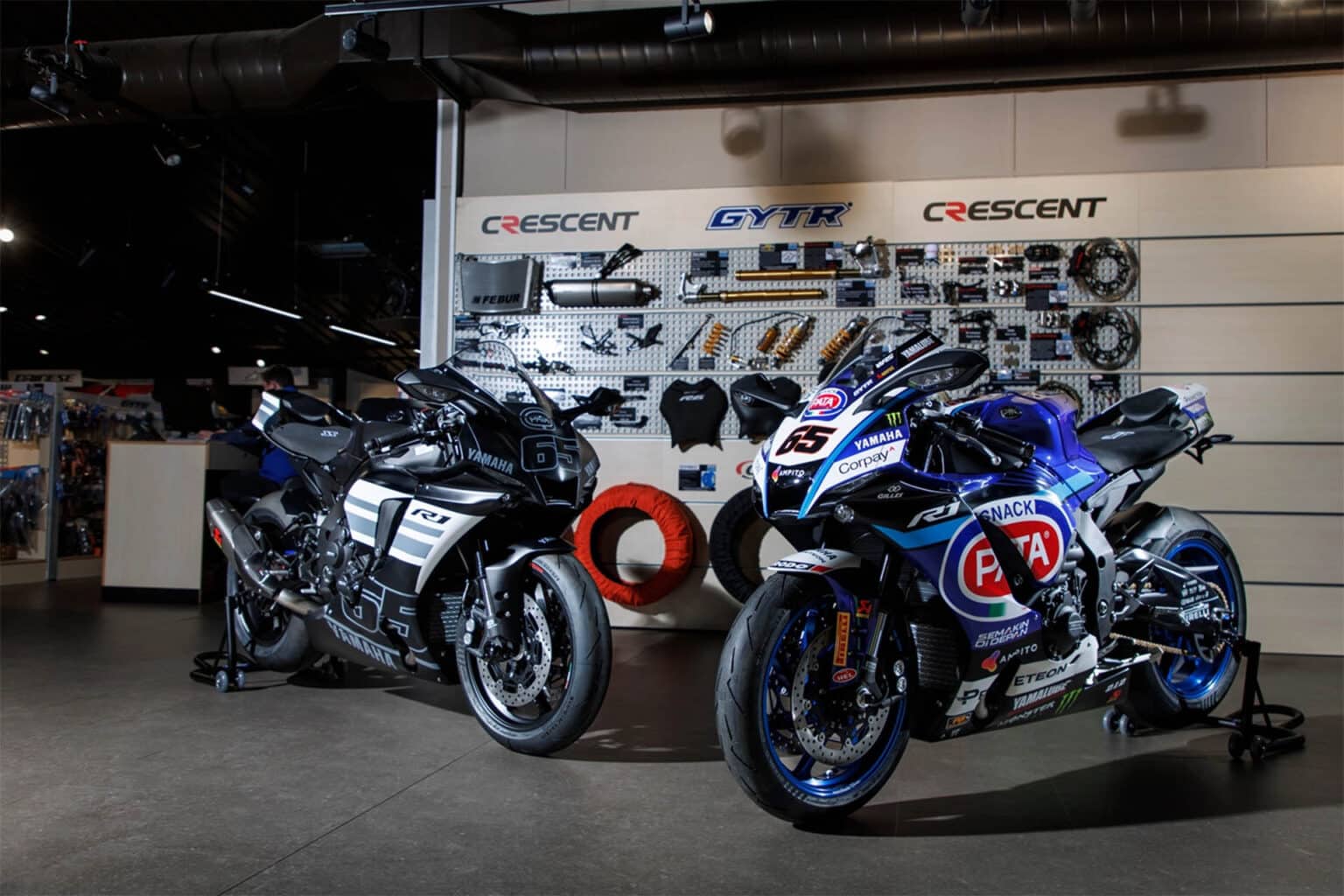 Nuevas Yamaha R1 Race y R1 GYTR: La experiencia definitiva de pilotaje ...