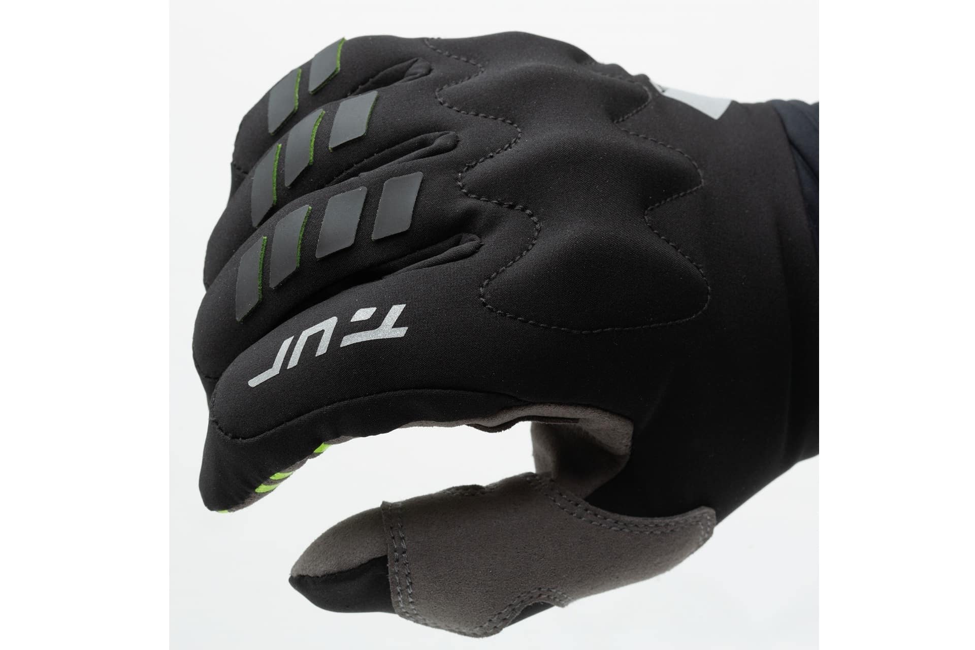T.ur nos equipa esta primavera con sus nuevos guantes G-Five Hydroscud y G-Six Pro