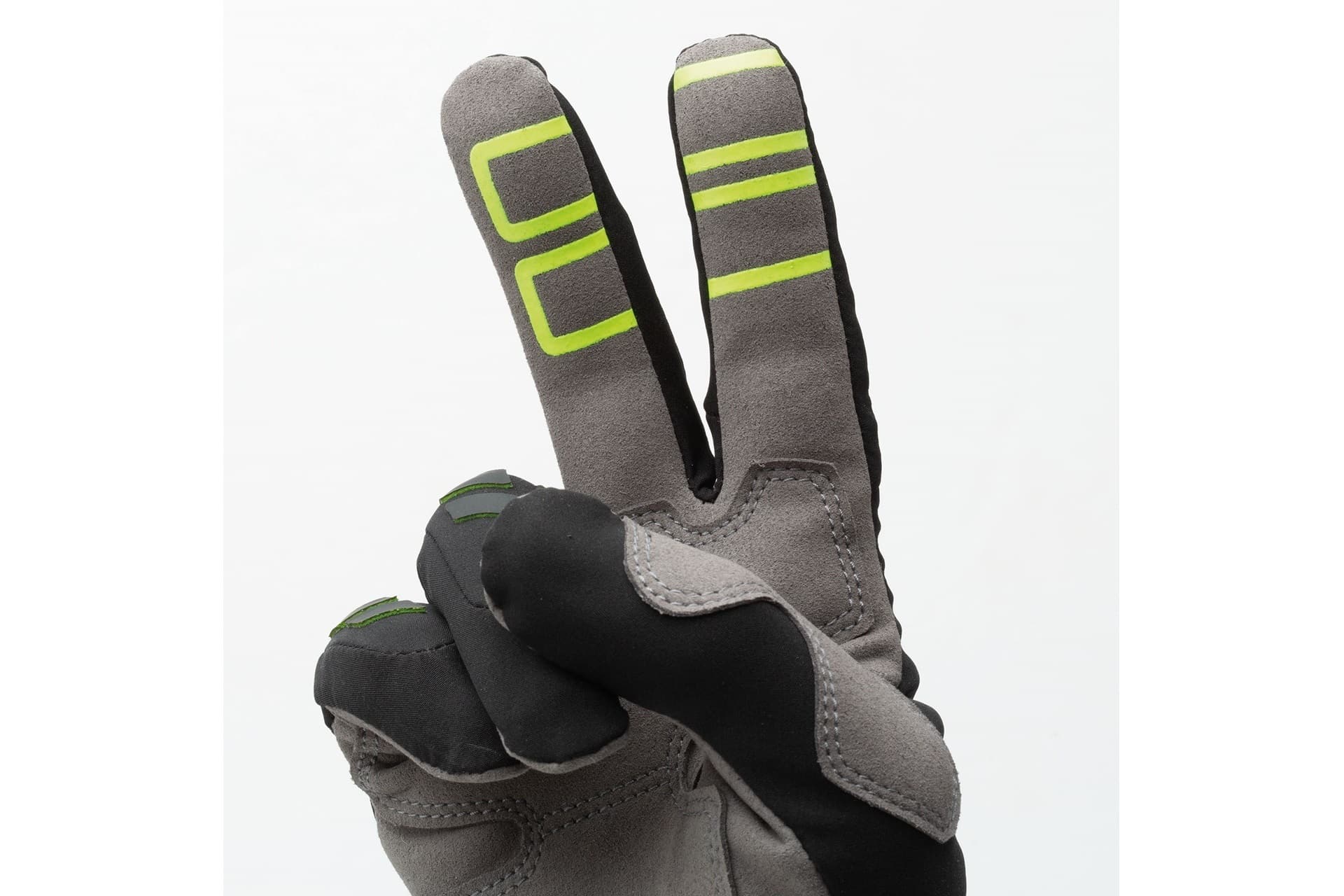 T.ur nos equipa esta primavera con sus nuevos guantes G-Five Hydroscud y G-Six Pro
