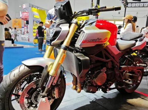 Presentada oficialmente la versión final de la SRK 900 de QJMotor