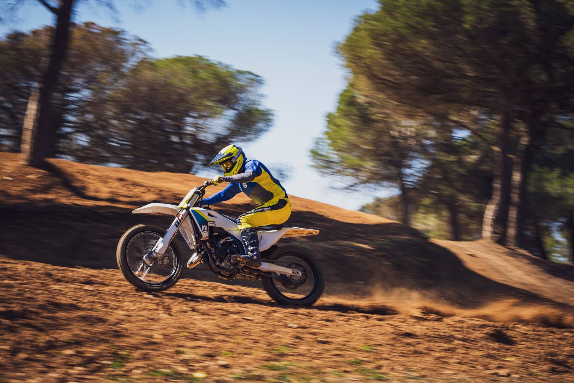 Las nuevas TC 150 Y TC 300 llegan para ampliar la gama MX 2025 de Husqvarna