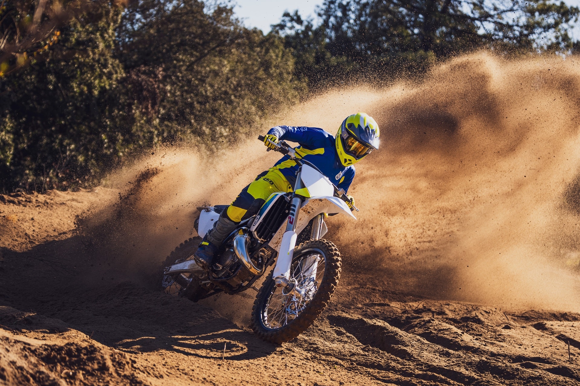 Las nuevas TC 150 Y TC 300 llegan para ampliar la gama MX 2025 de Husqvarna