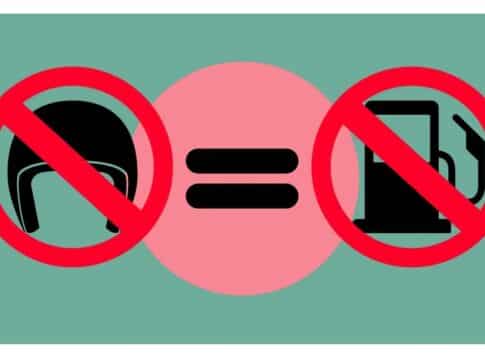 Sin casco no hay gasolina La política para evitar fallecidos por accidente de moto que intenta implementar el gobierno indio