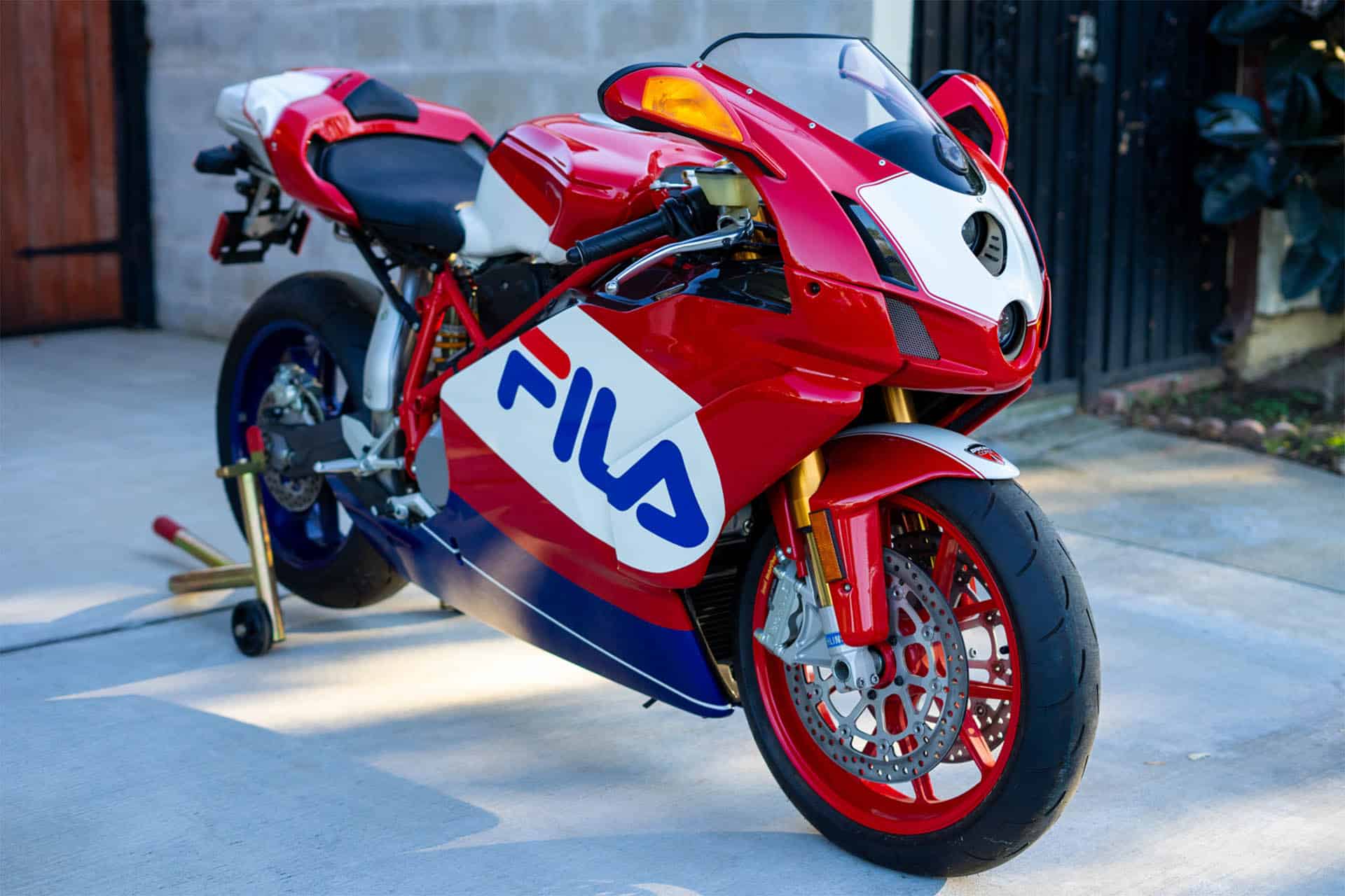 Motos de ensueño a la venta: Ducati 999R FILA con cero kilómetros
