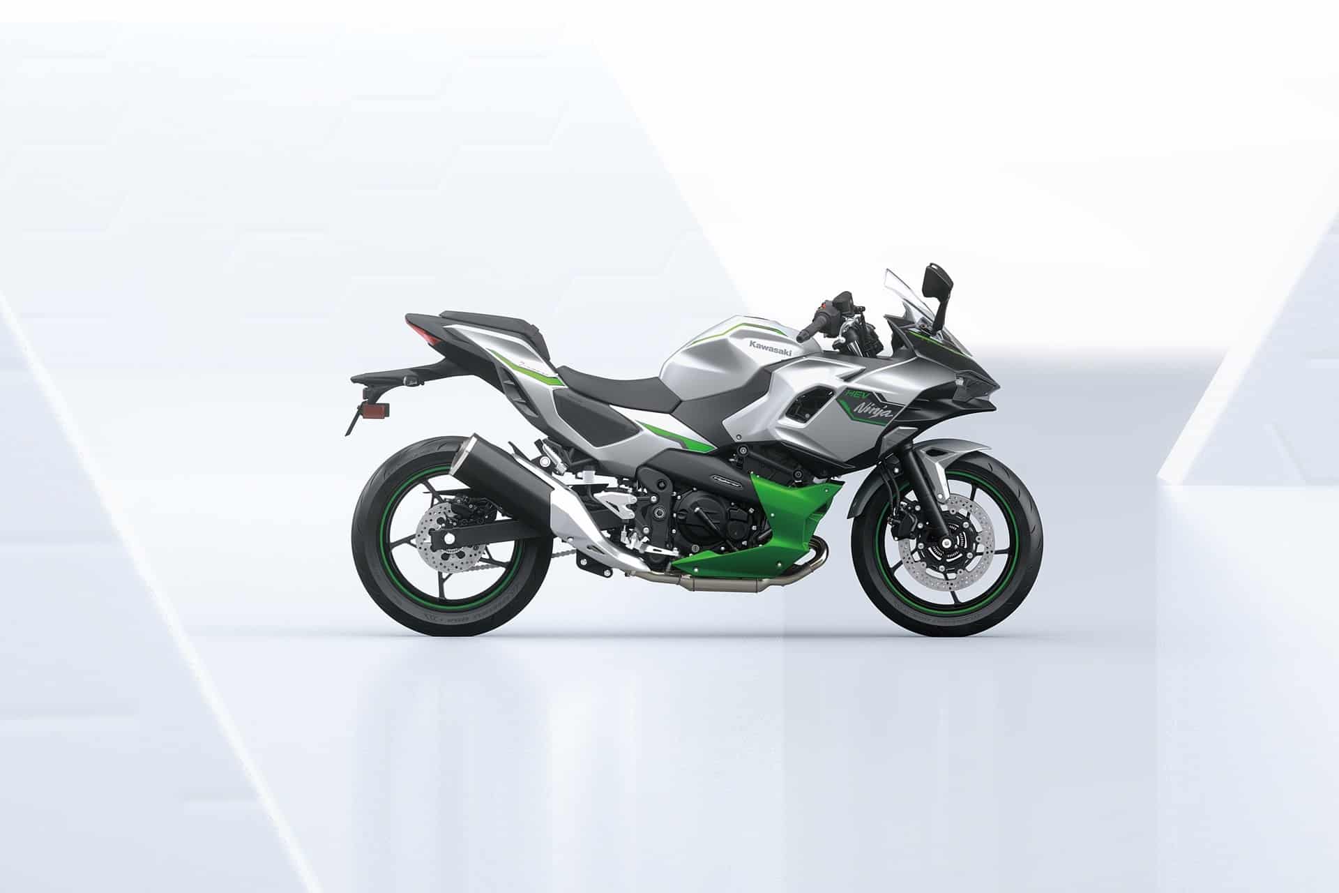 Ya a la venta las nuevas Kawasaki Z7 y Ninja 7 Hybrid
