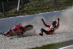El fallo de Bagnaia le privó de un doblete y le quitó la oportunidad de recortar puntos a Martín