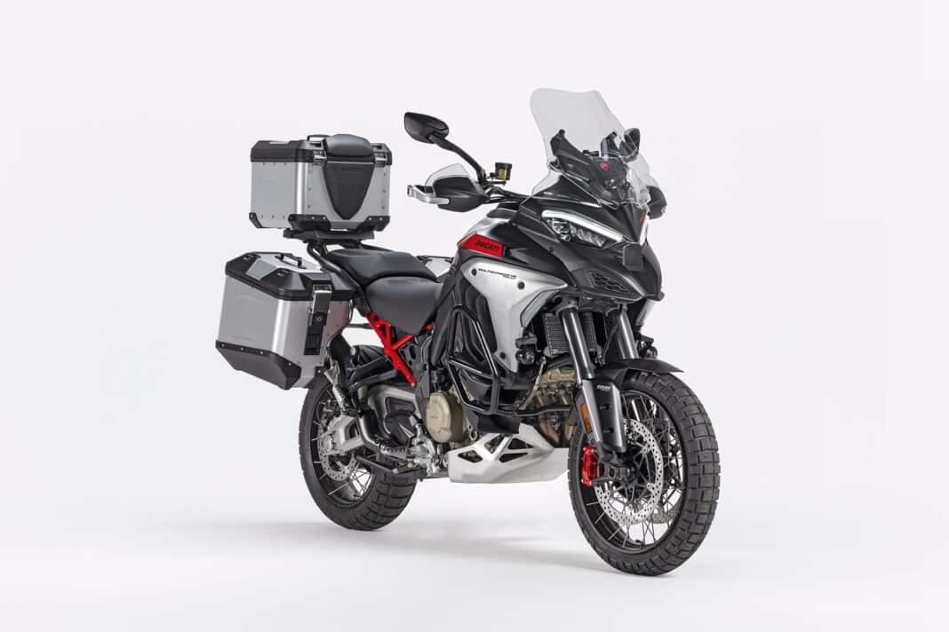 Gama de accesorios Ducati: Convirtiendo a tu compañera de viaje en una moto más cómoda y versátil