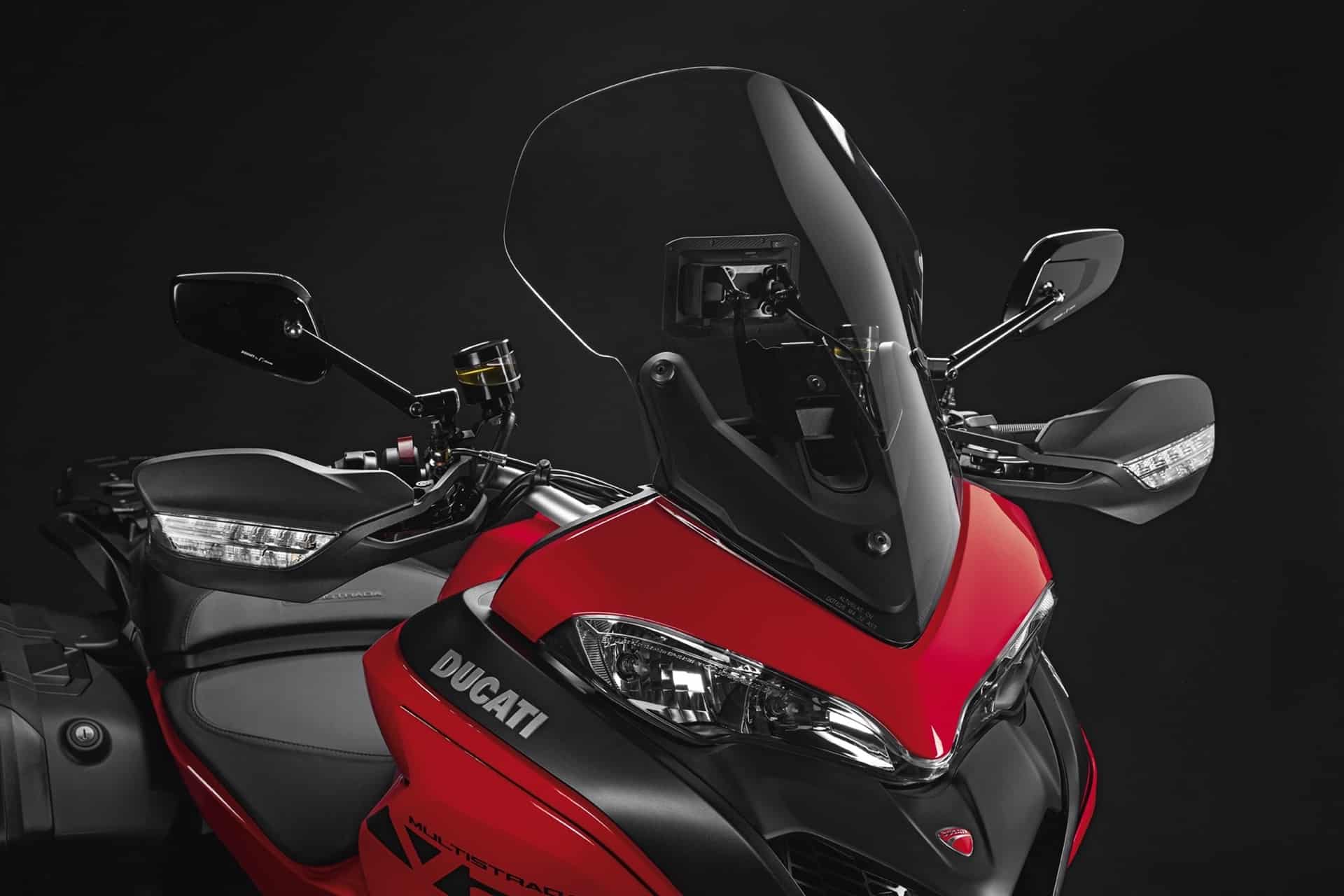 Gama de accesorios Ducati: Convirtiendo a tu compañera de viaje en una moto más cómoda y versátil