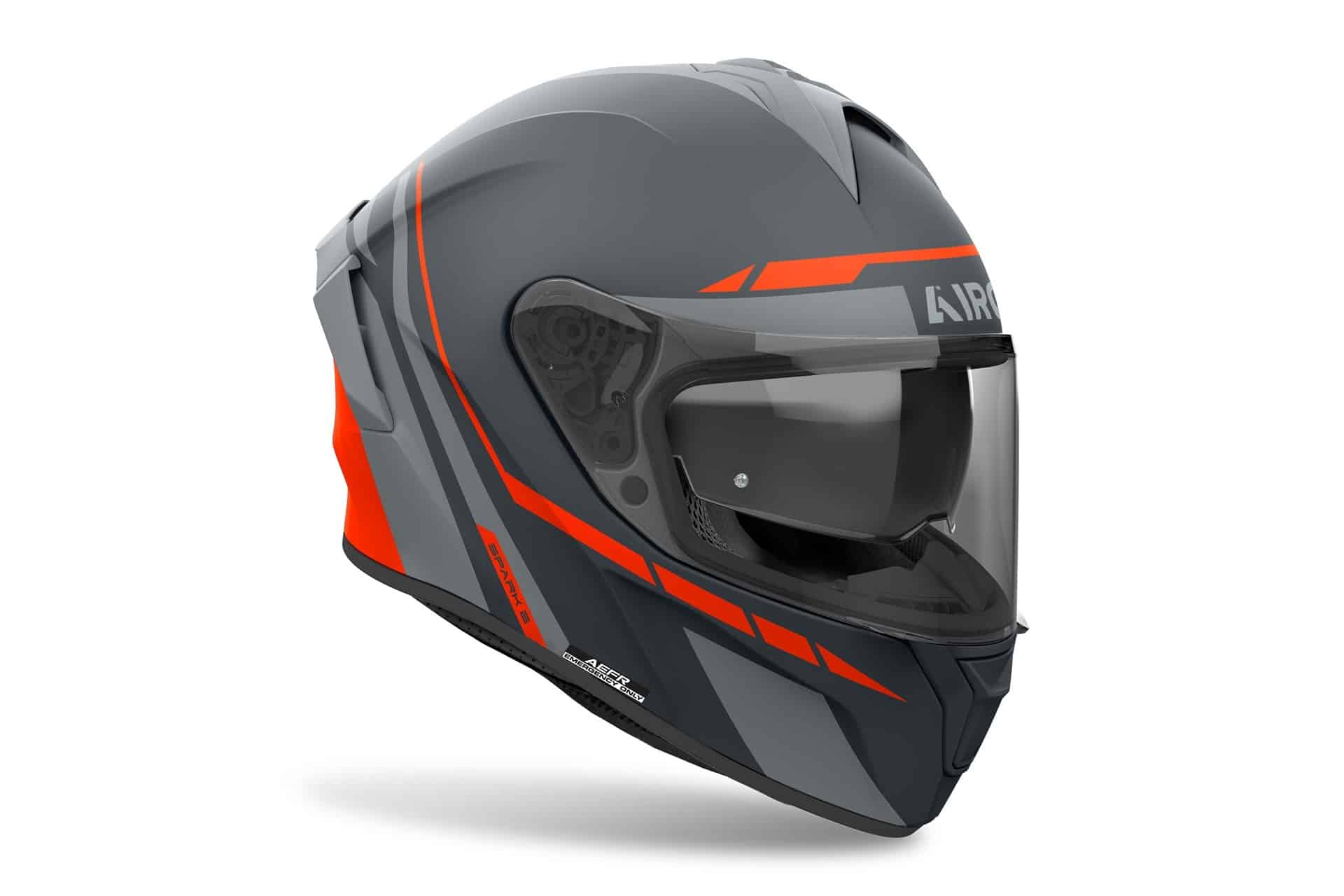Spark 2, la última novedad de Airoh para el segmento de carretera con un atrevido diseño
