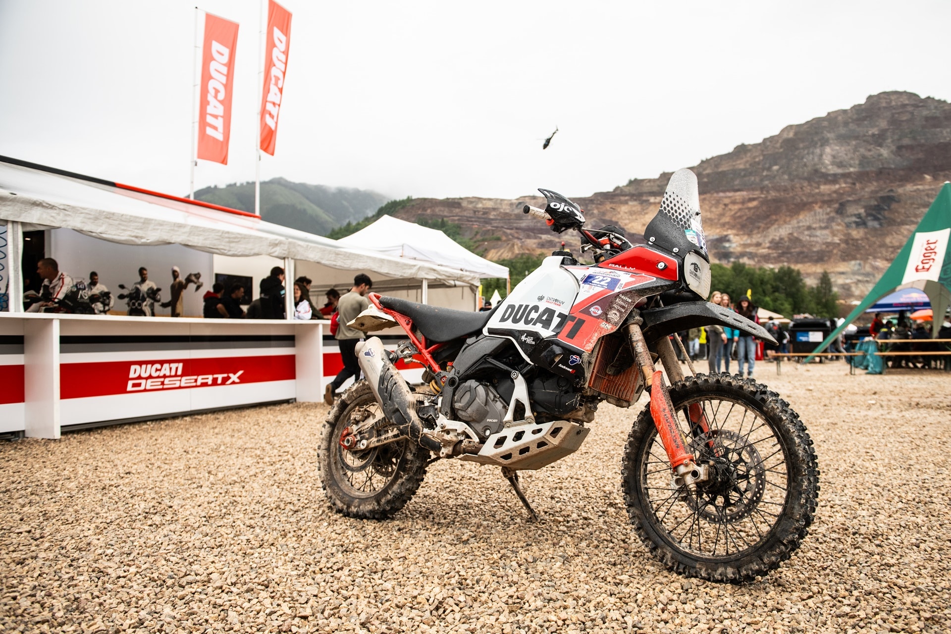 Nueva victoria de la Ducati DesertX Rally en el Iron Road Prologue del Erzbergrodeo 2024