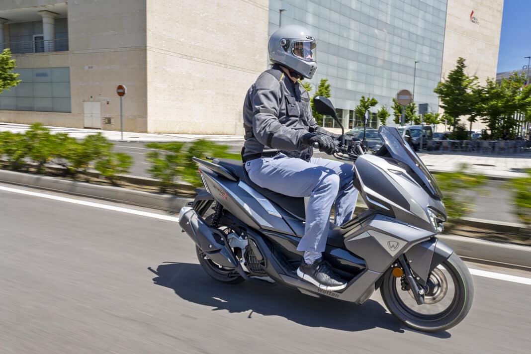 Prueba Wottan STORM-X 125