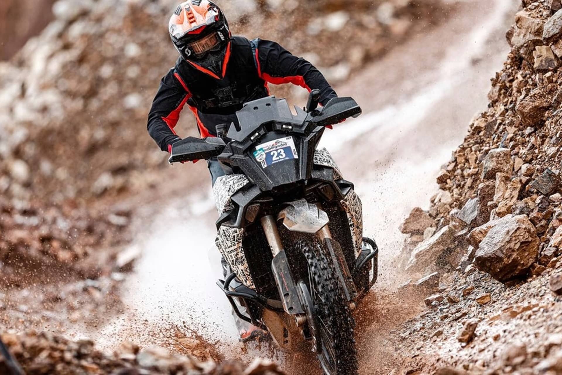 Nuevos detalles sobre la futura gama KTM Super Adventure para 2025
