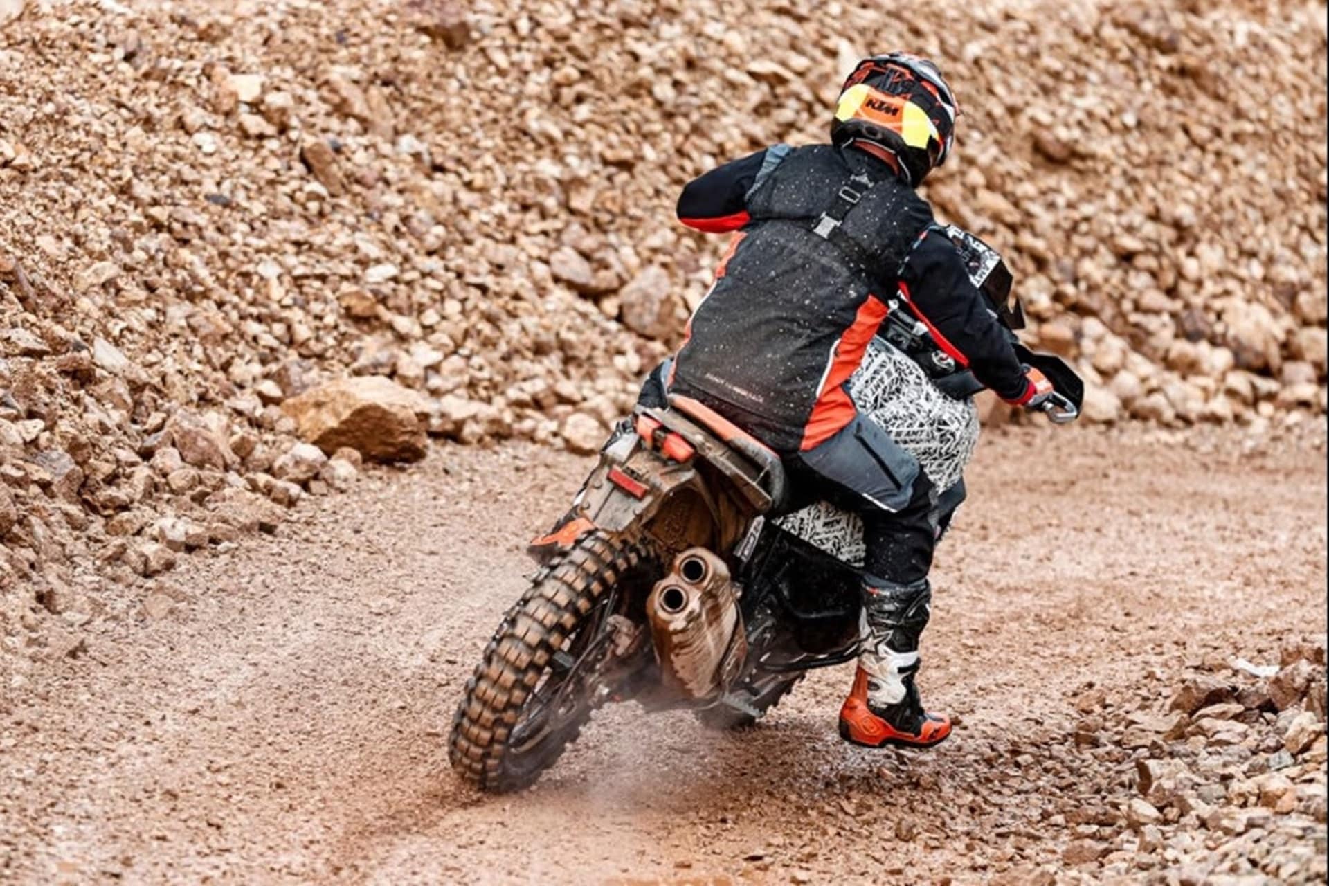 Nuevos detalles sobre la futura gama KTM Super Adventure para 2025
