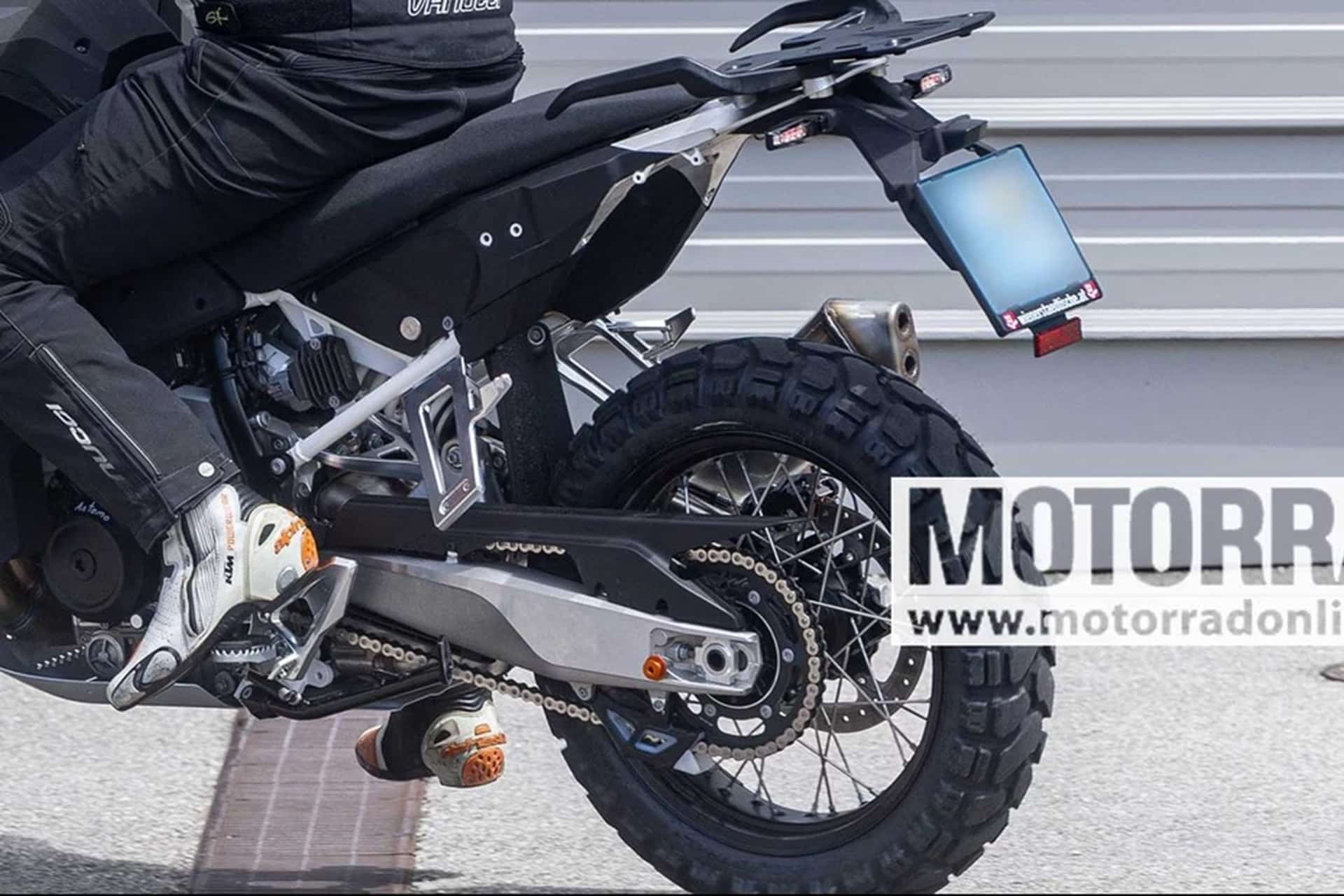 Así será la futura KTM 990 Adventure: look rally y sobradamente endurera