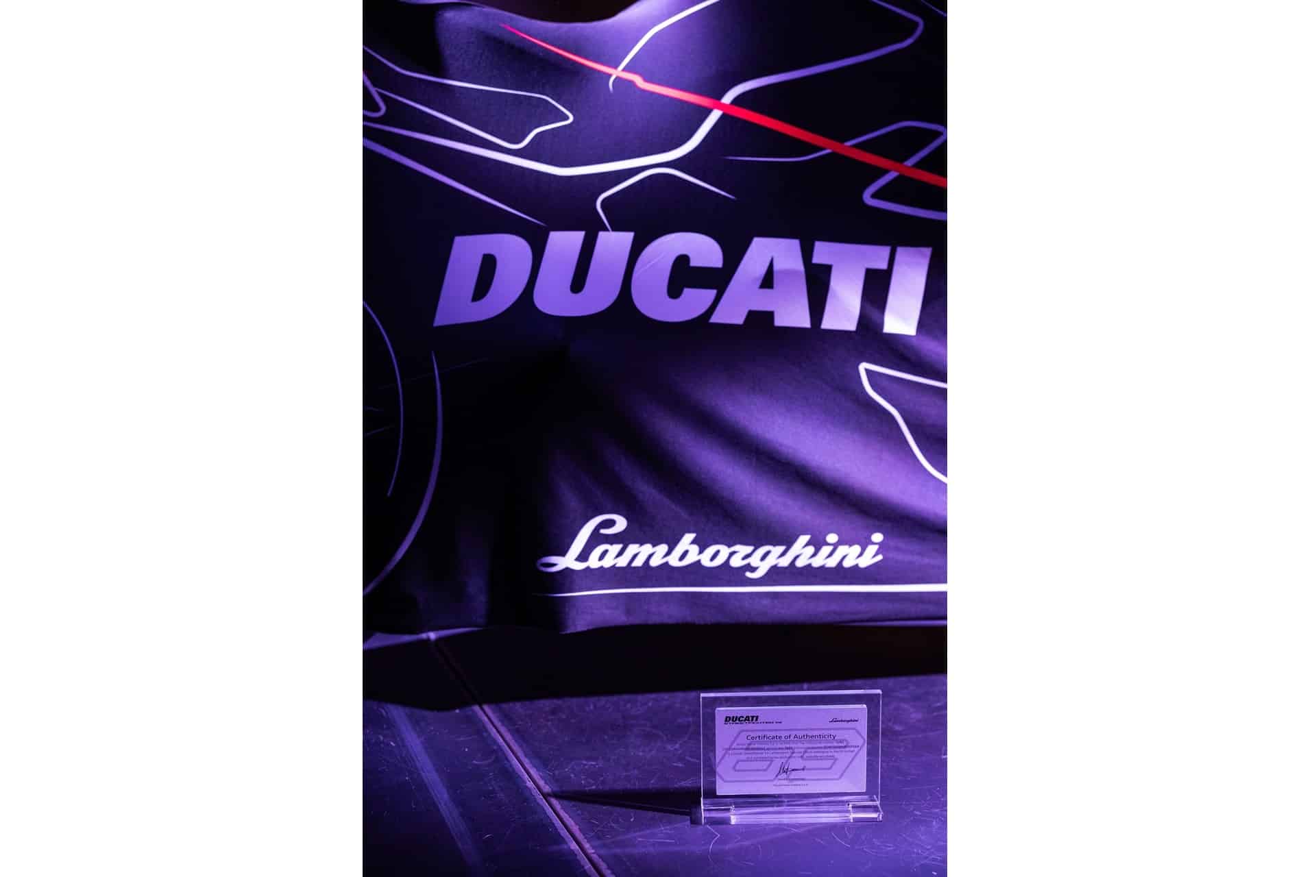 Se hace entrega la única Ducati Streetfighter V4 Lamborghini, de la serie Speciale Clienti, destinada a nuestro país
