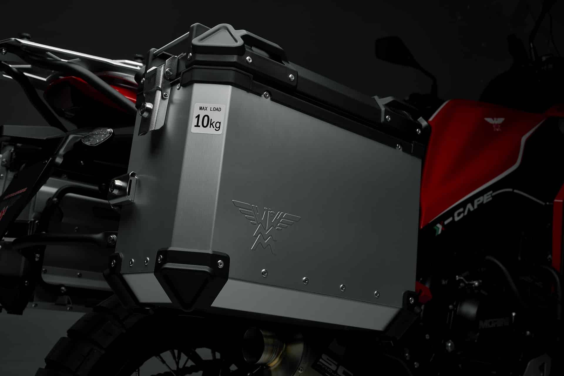 Equipa al máximo tu Moto Morini X-Cape para este verano 2024