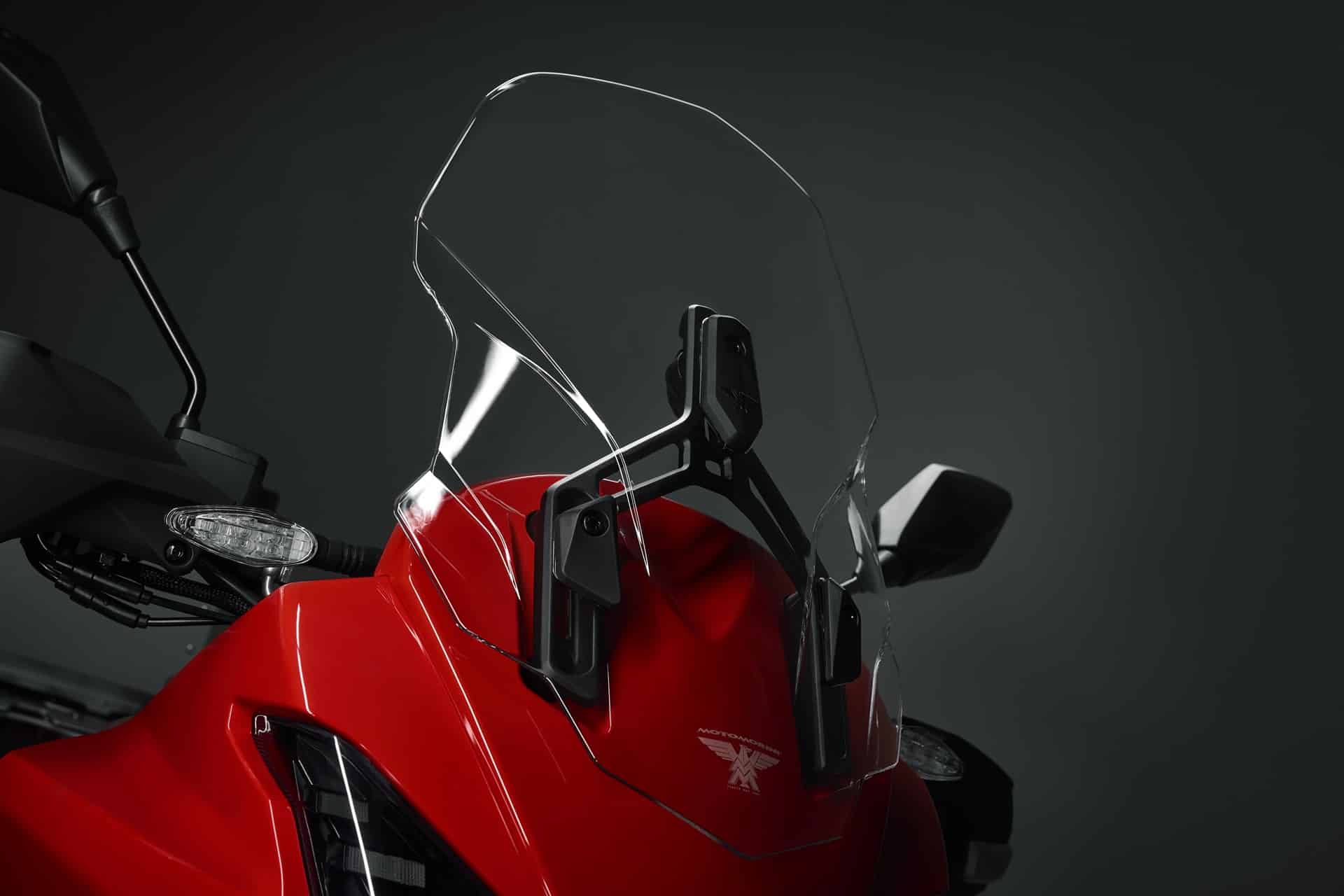 Equipa al máximo tu Moto Morini X-Cape para este verano 2024
