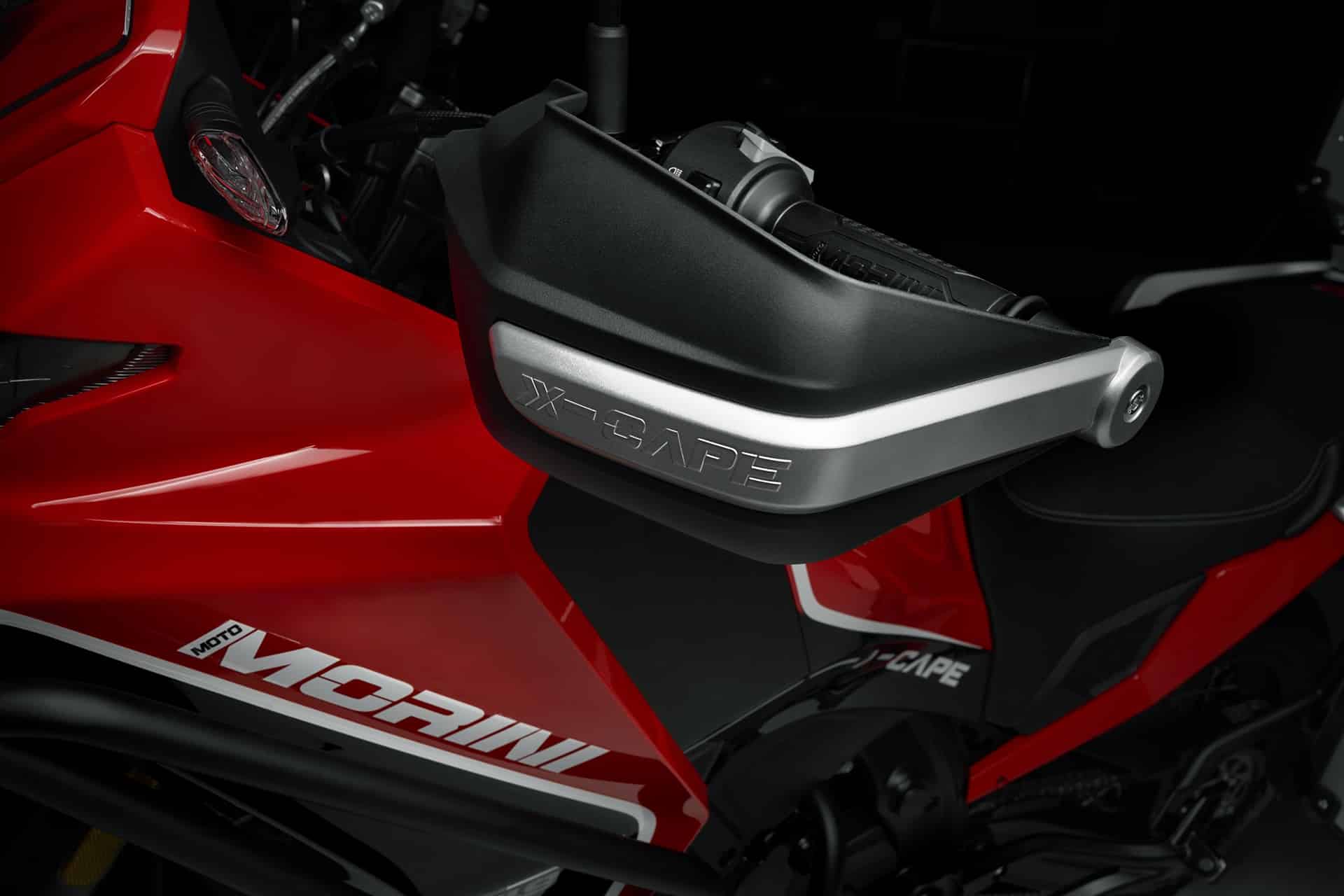 Equipa al máximo tu Moto Morini X-Cape para este verano 2024