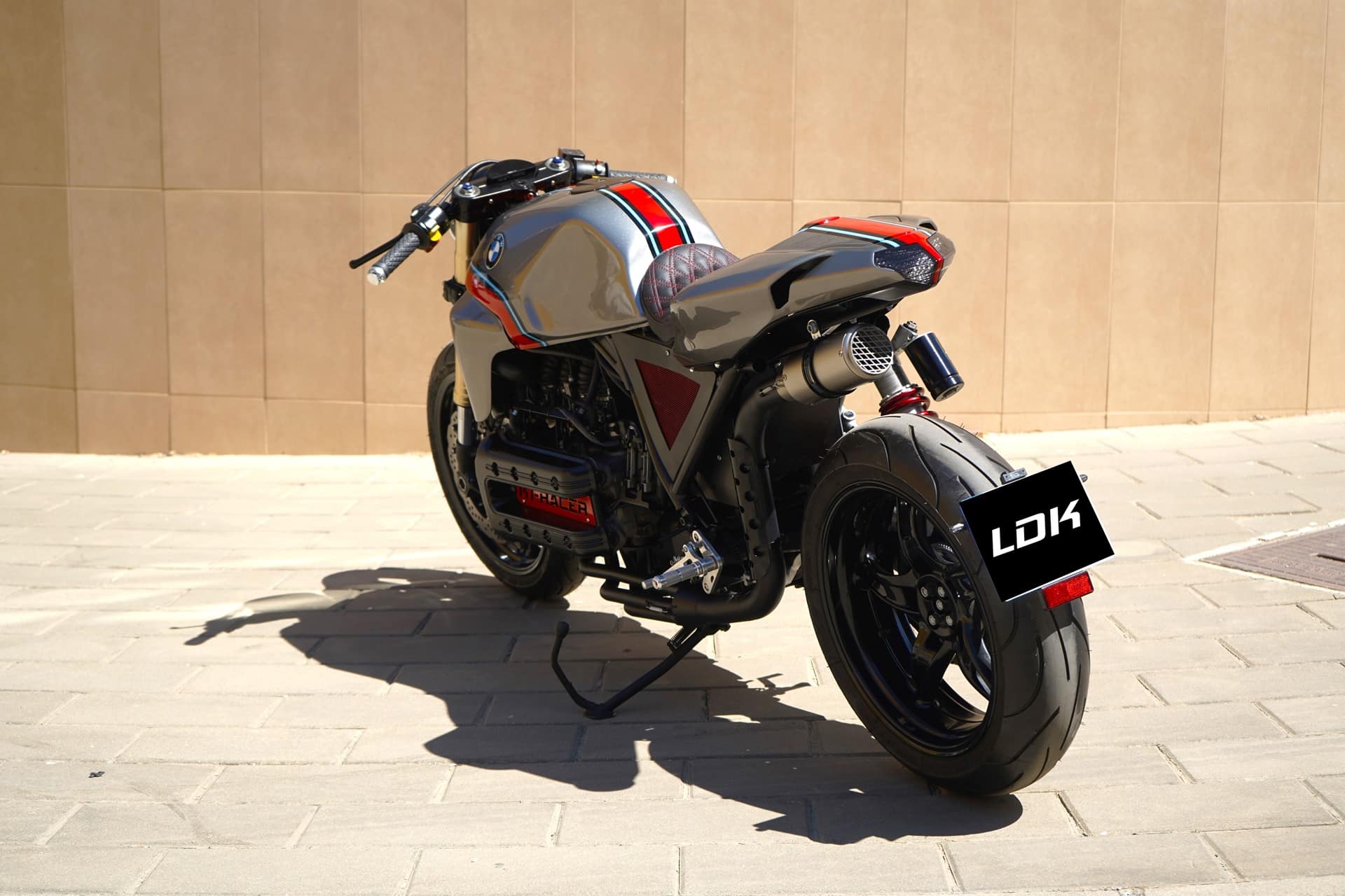 BMW K1 Racer 1.2 Transformación de estilo Neoracer by Lord Drake Kustoms