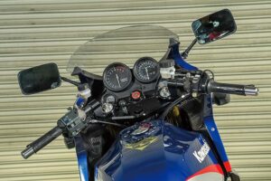 Bull Docker Tagos GPZ900R: Kawasaki Ninja en modo "Full restomod"