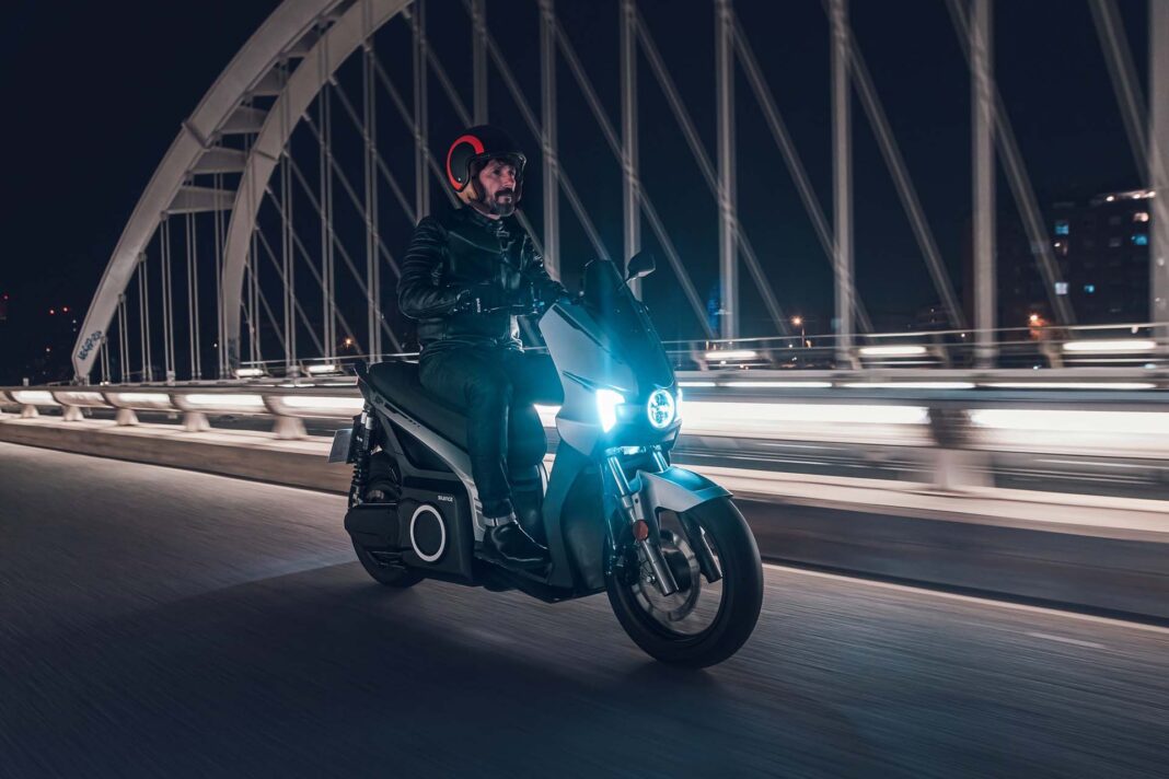 Las motos eléctricas ahorran 1 millón de barriles de petróleo al día