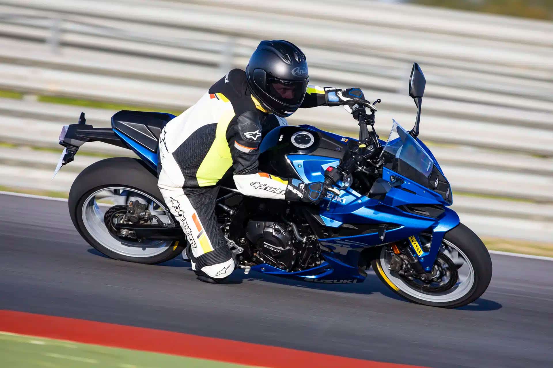 Es una moto polivalente y divertida