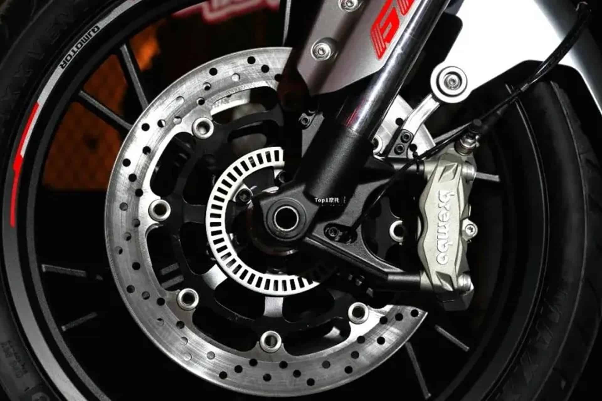 QJMotor SRT 600: La nueva apuesta de la firma china para los amantes del ADV de media cilindrada
