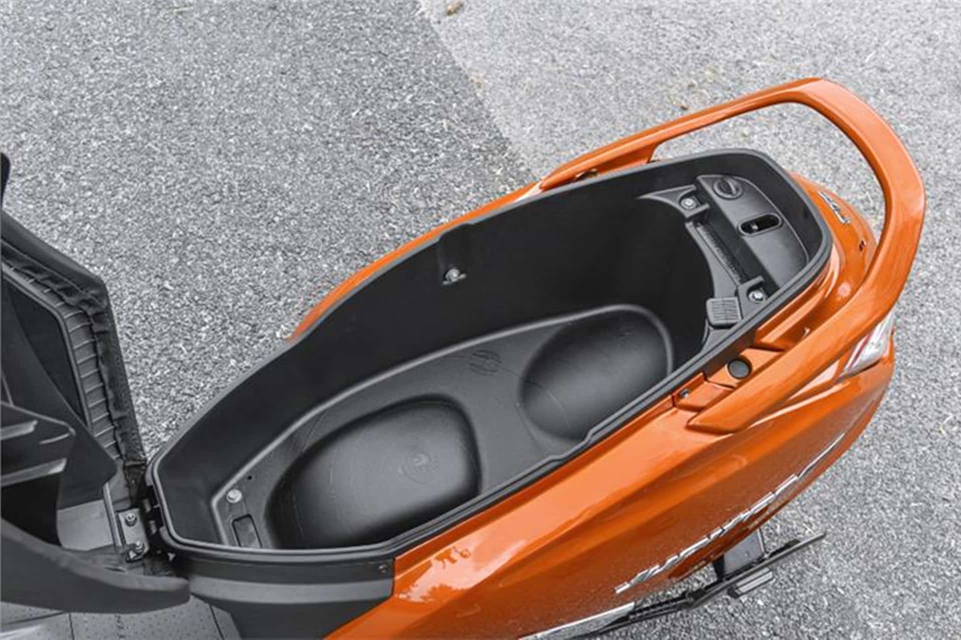 Jupiter 125, el nuevo scooter alimentado por GNC de TVS, que verá la luz en 2025