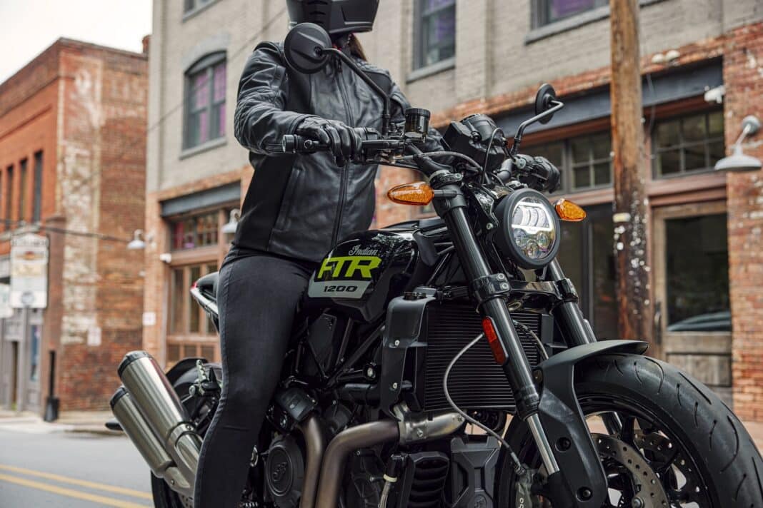 Indian Motorcycle tira la casa por la ventana, con la gama FTR, con una oferta especial