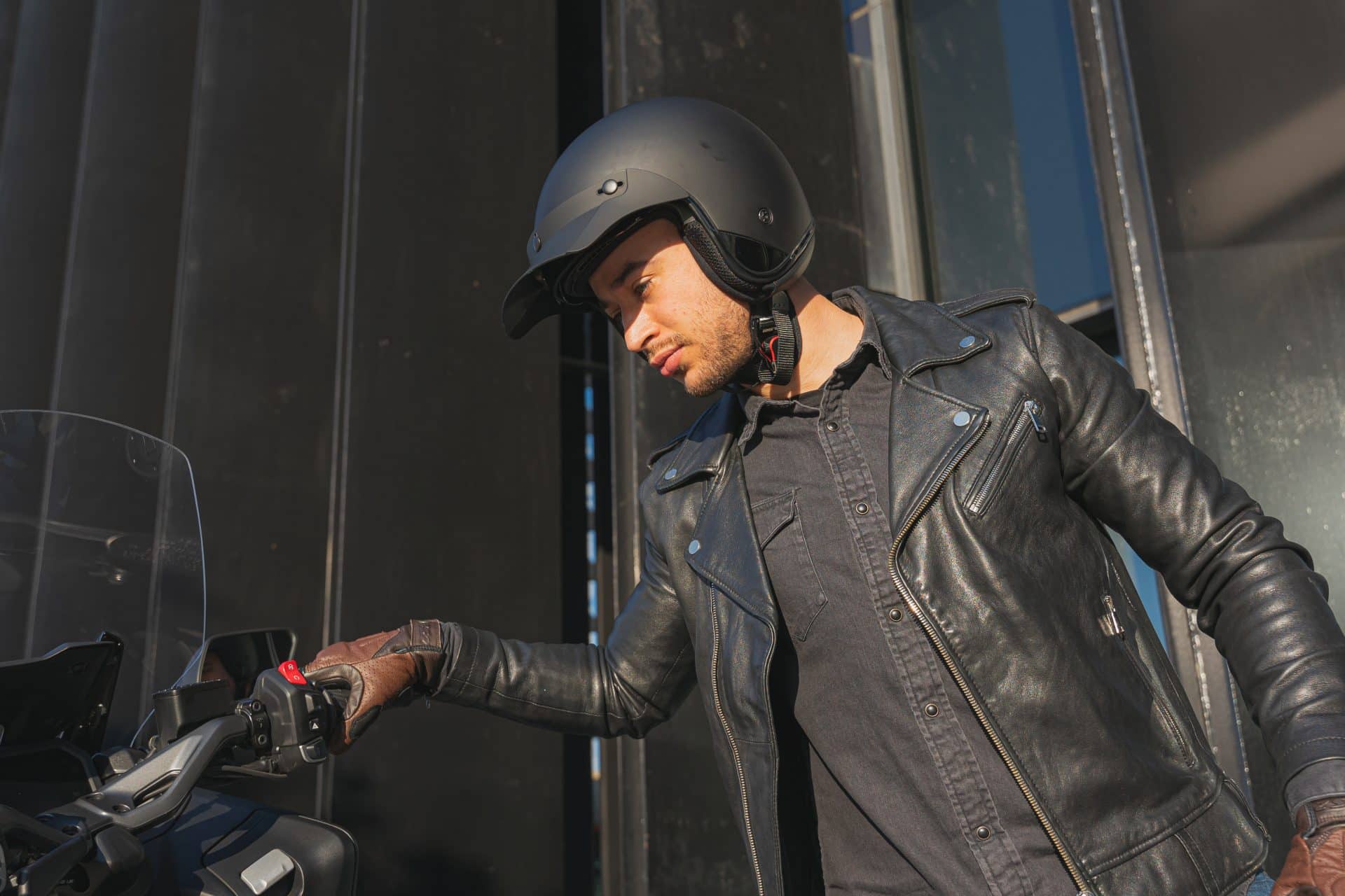 Casco jet de LS2