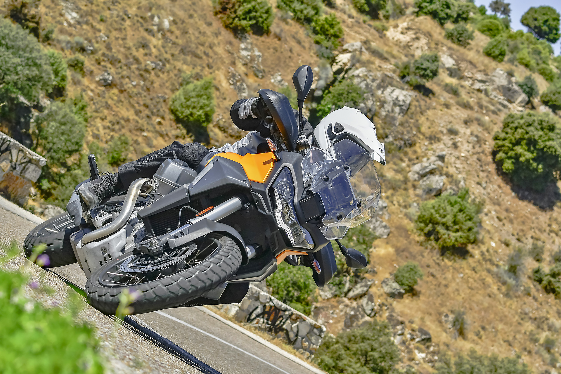 Prueba Moto Guzzi Stelvio 1200