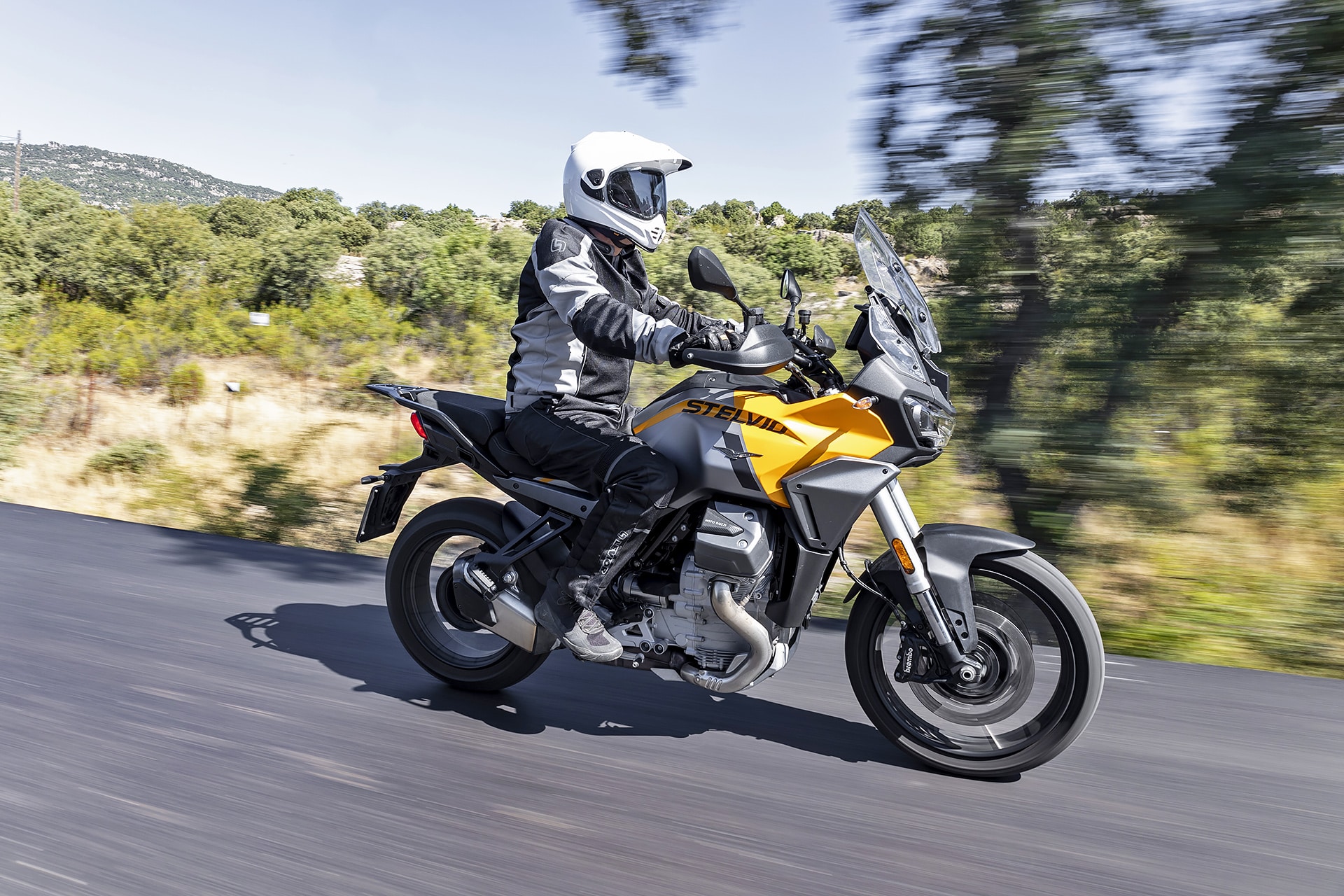 Prueba Moto Guzzi Stelvio 1200