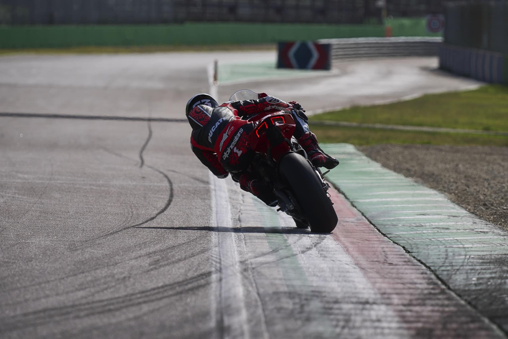 Ducati Panigale V4 2025