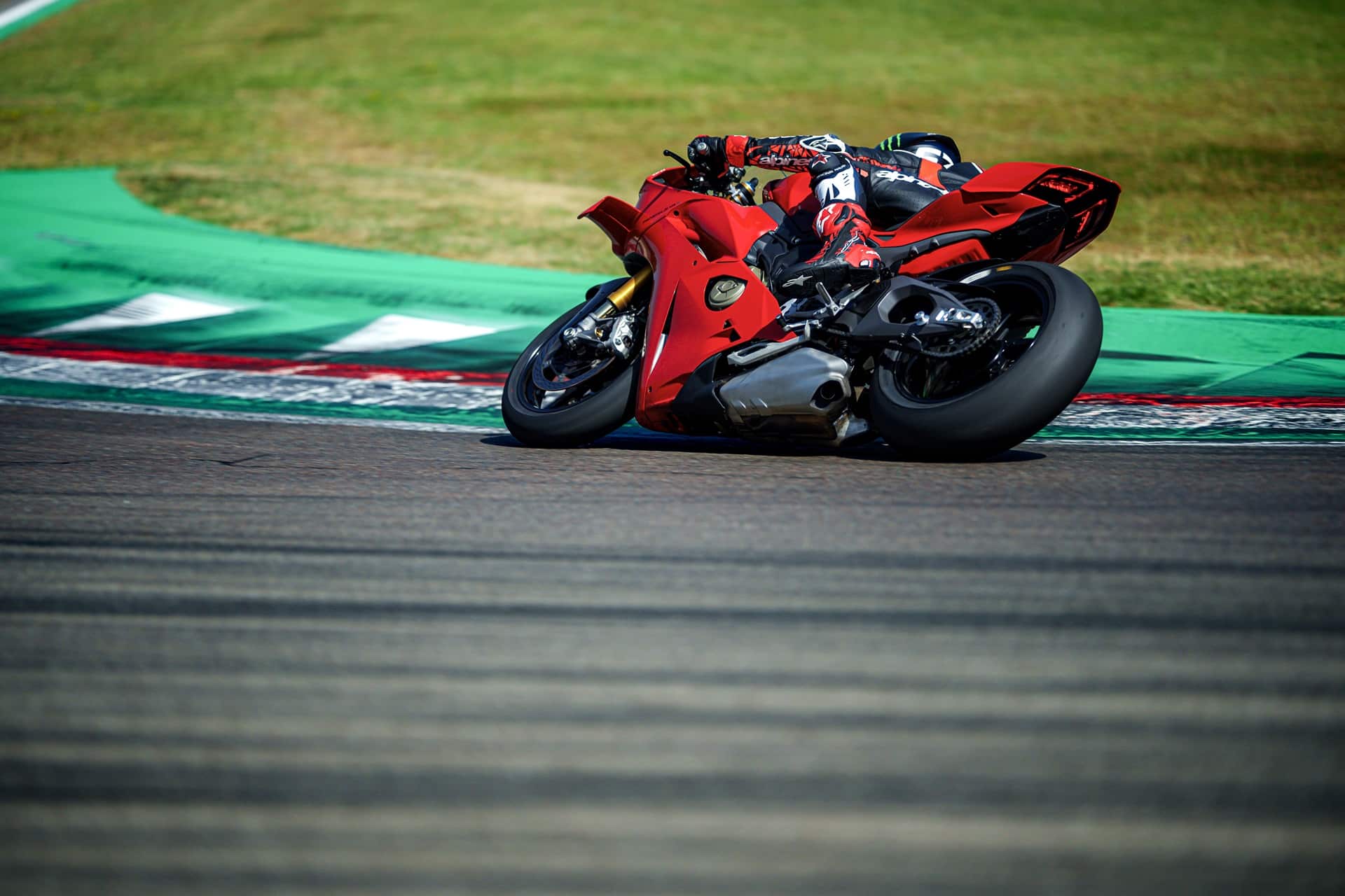 Ducati Panigale V4 2025